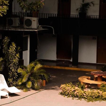Hotel Gina Tecomán Buitenkant foto